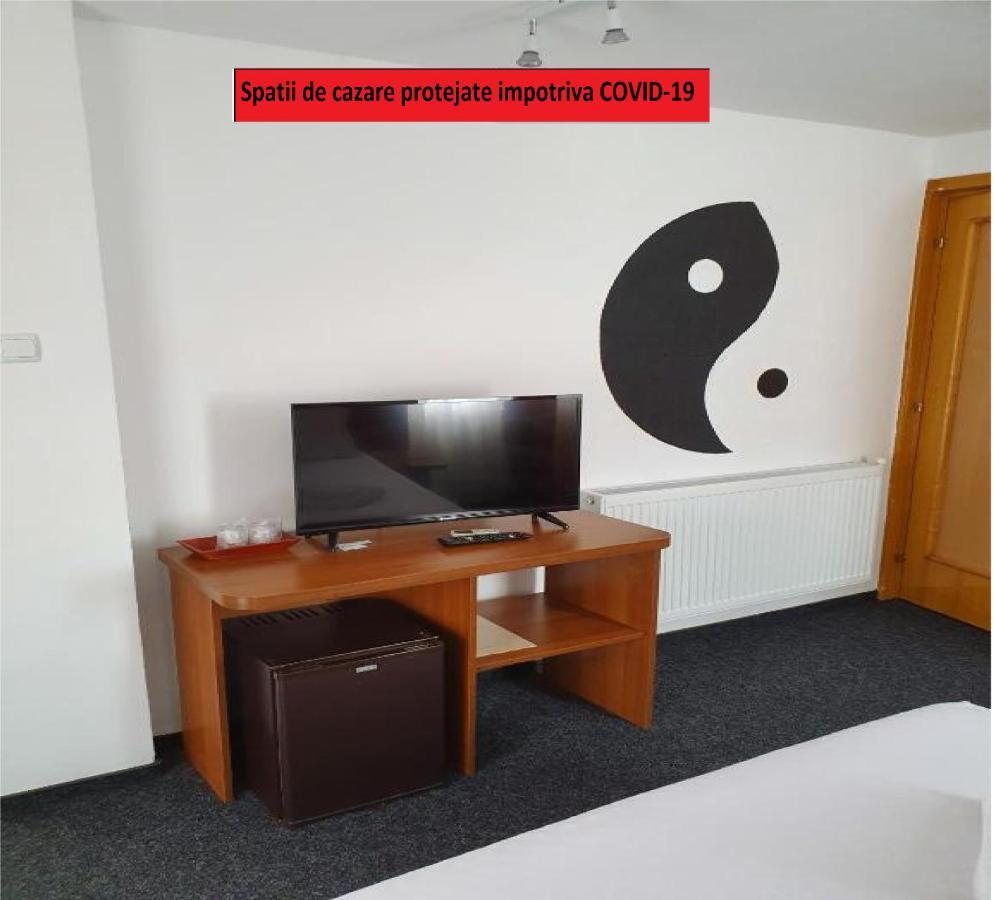 Tranzitrooms Bukarest Exteriör bild